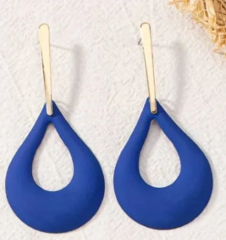 Exaggerated Water Drops