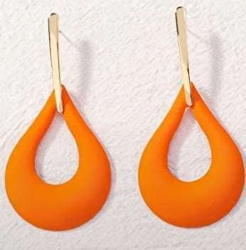 Exaggerated Water Drops